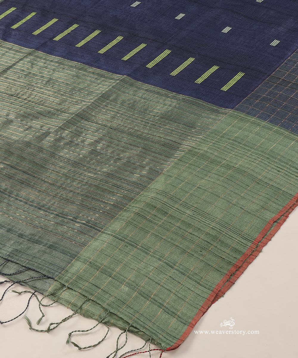 Ink_Blue_Handloom_Pure_Tussar_Silk_Dupatta_With_Forest_Green_Palla_WeaverStory_03