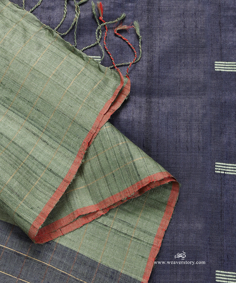 Ink_Blue_Handloom_Pure_Tussar_Silk_Dupatta_With_Forest_Green_Palla_WeaverStory_04
