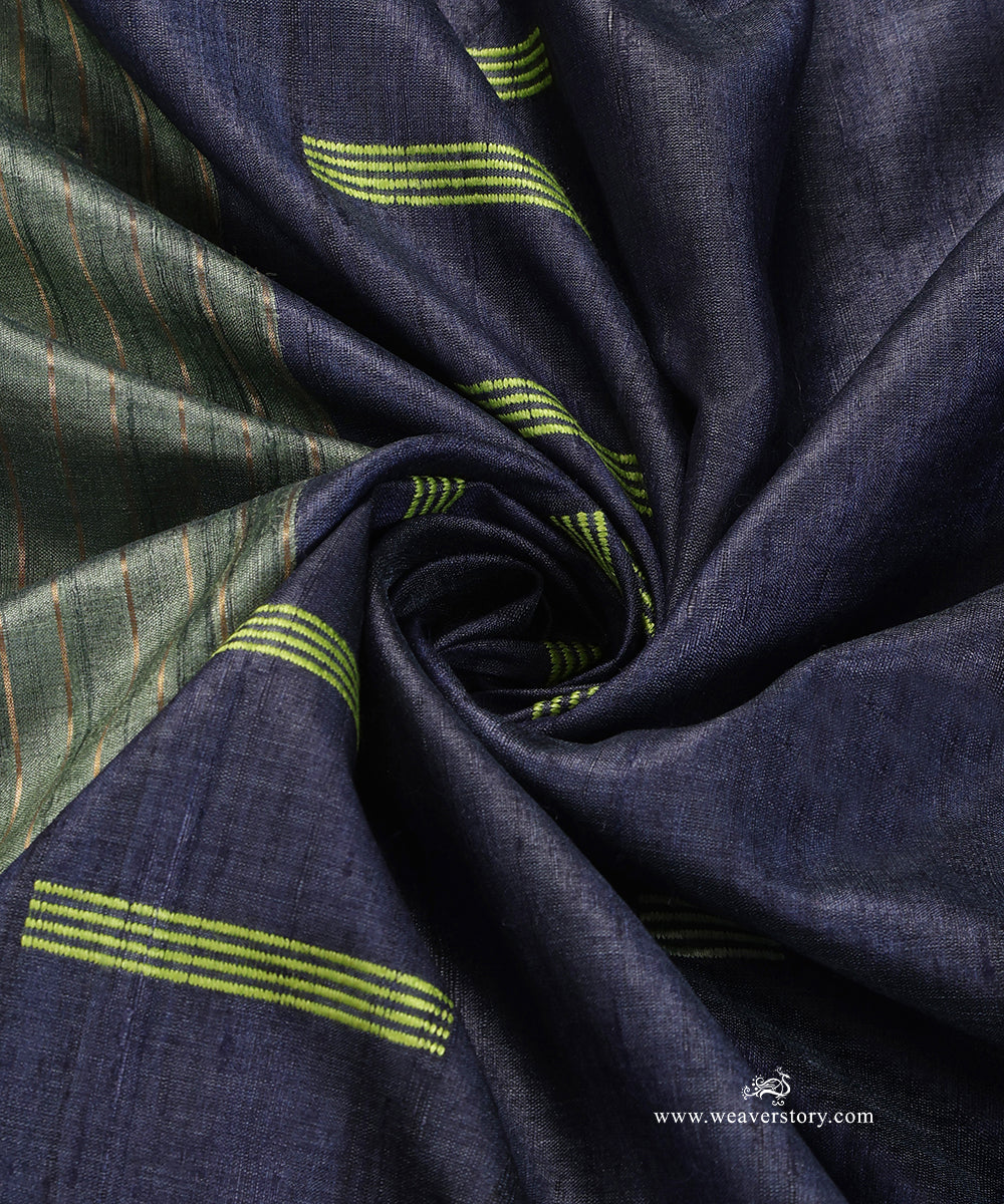 Ink_Blue_Handloom_Pure_Tussar_Silk_Dupatta_With_Forest_Green_Palla_WeaverStory_05