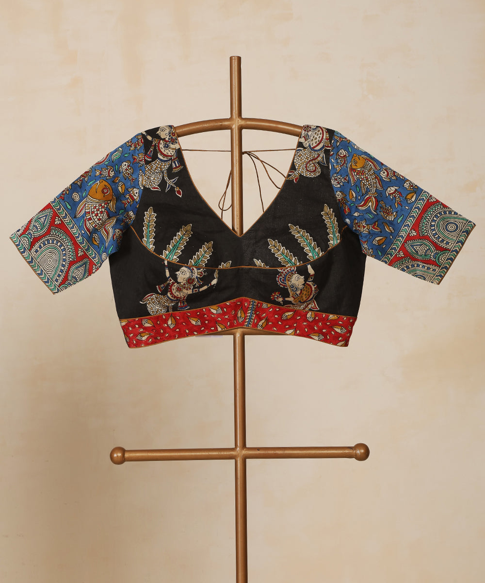 Black_And_Blue_Handloom_Pure_Cotton_Chanderi_Mata-Ni-Pachedi_Blouse_With_Hand_Printed_Fish_Motifs_WeaverStory_01