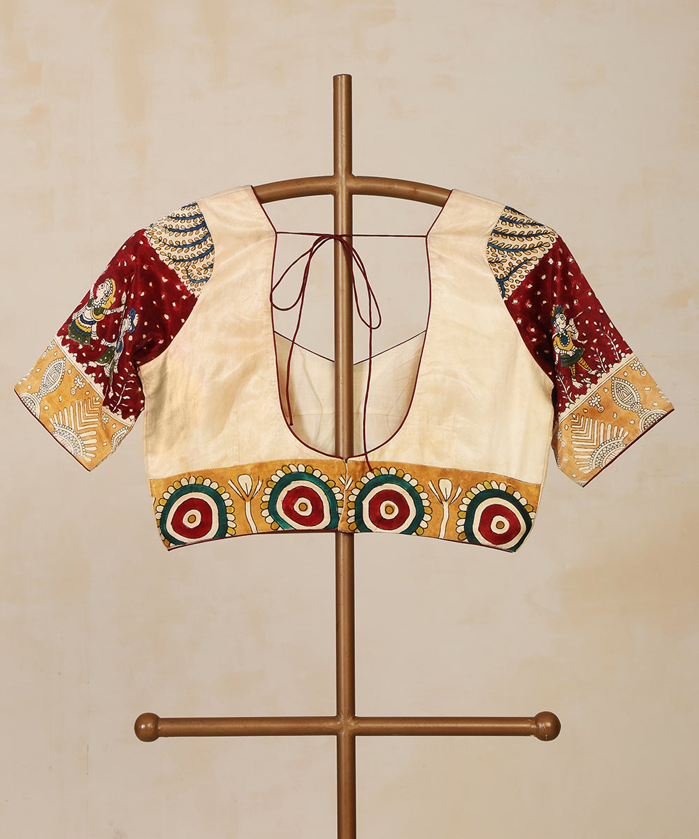 White_And_Red_Handloom_Pure_Modal_Satin_Mata-Ni-Pachedi_Blouse_With_Hand_Printed_Figurine_Motifs_On_Sleave_WeaverStory_02