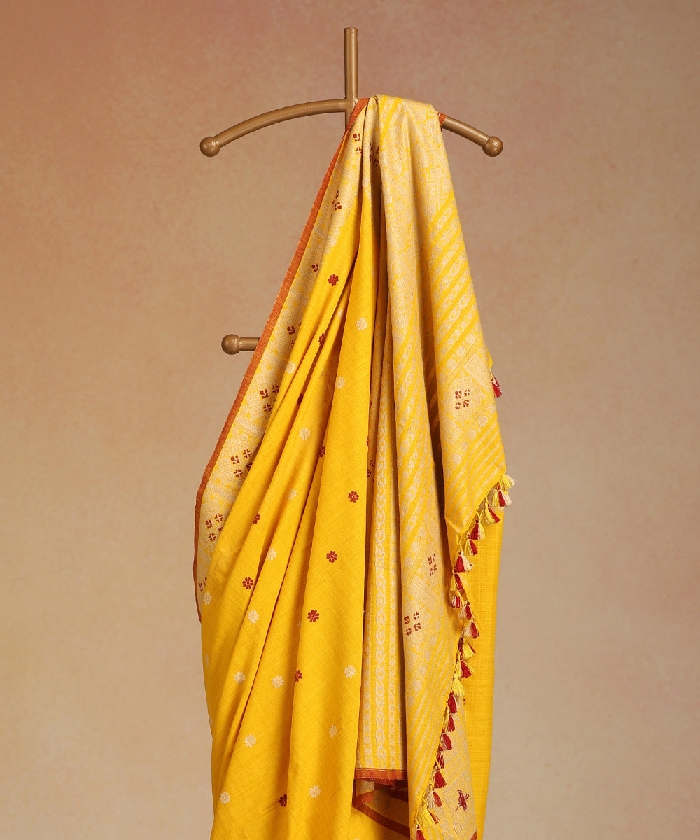 Yellow_Handloom_Pure_Eri_Silk_Turmeric_Dye_Saree_With_Red_Selvedge_And_Small_Flowers_WeaverStory_02