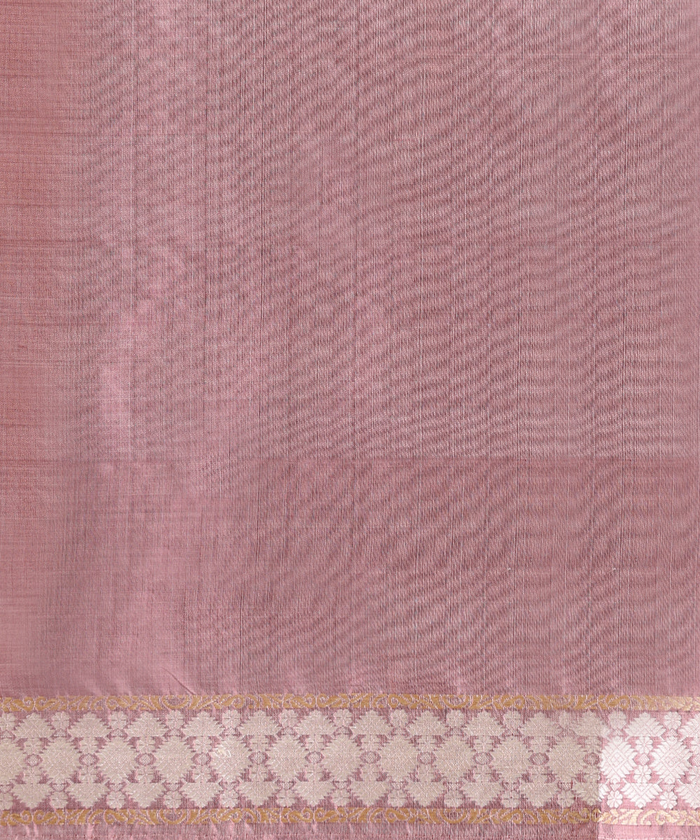Lilac_Handloom_Pure_Mulberry_Silk_Lac_Stick_Dye_Saree_With_Ambi_Booti_On_Pallu_WeaverStory_05