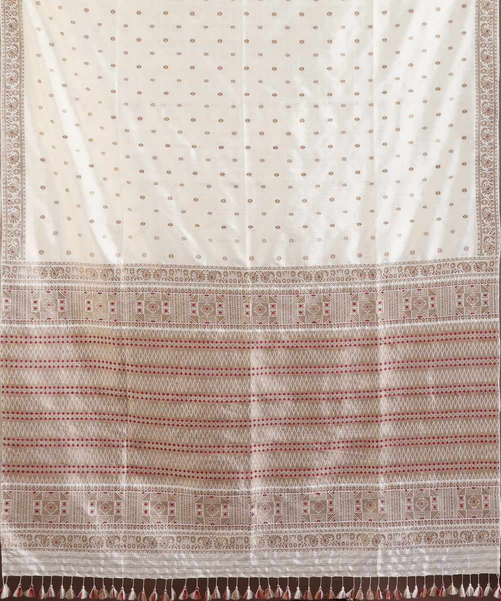 White_Handloom_Pure_Mulberry_Silk_Natural_Dye_Saree_With_Red_Meena_Border_Pallu_WeaverStory_06