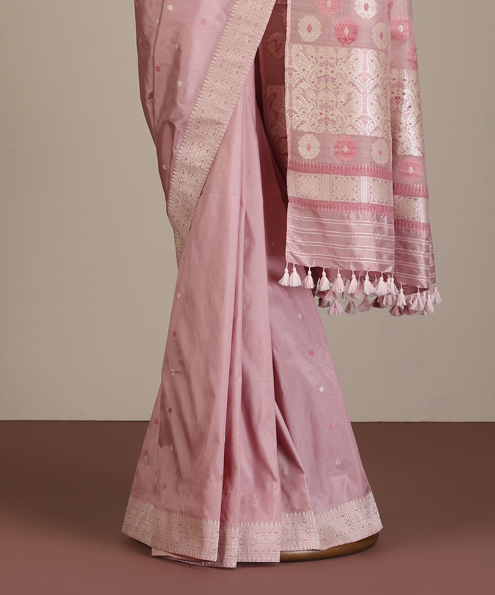 Baby_Pink_Handloom_Pure_Mulberry_Silk_Lac_Stick_Dye_Saree_With_Intricate_Pallu_And_Pink_Meena_WeaverStory_03