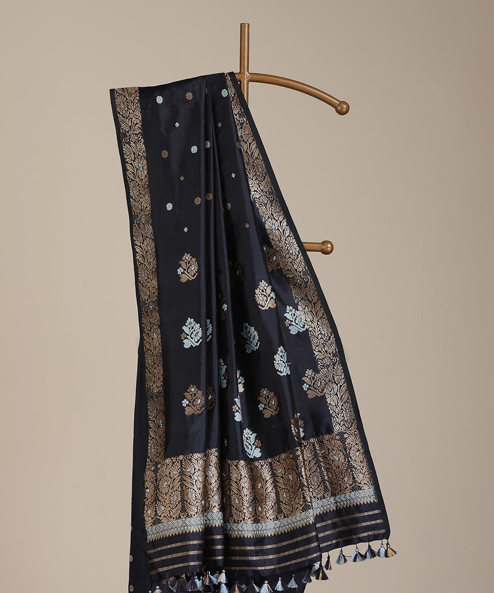 Blue_Handloom_Raw_Mulberry_Silk_Myrobalan_Dye_Saree_With_Sky_Blue_Floral_Boota_WeaverStory_02