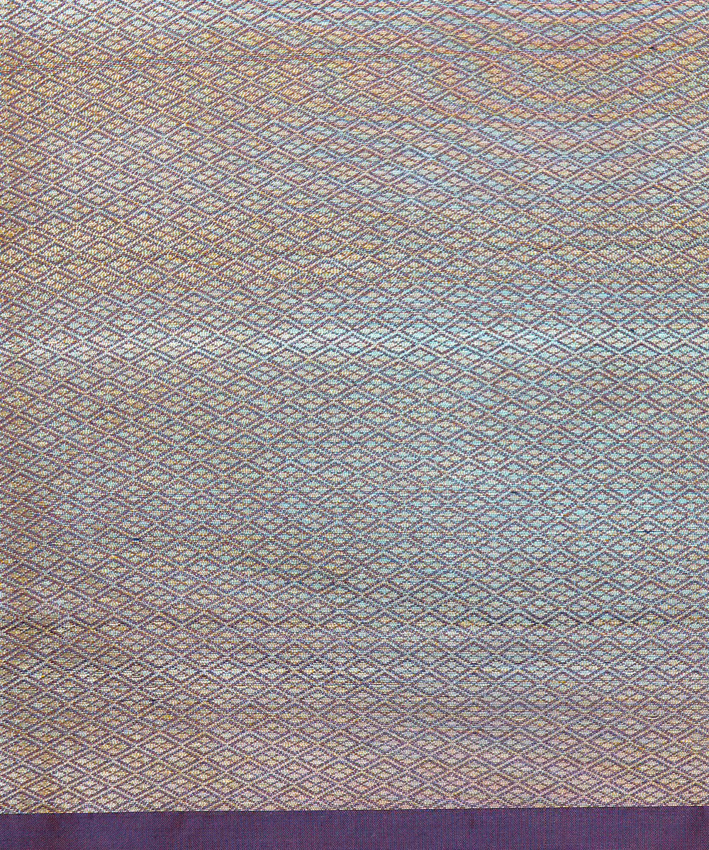 Wine Handloom Kadhwa Booti Pure Katan Silk Banarasi Saree With Grey Selvedge