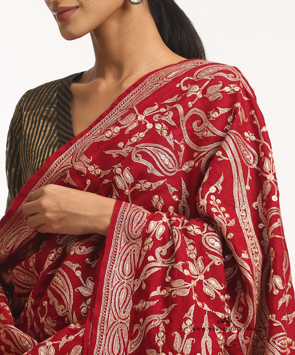 Red And Black Handwoven Tilla Jamawar Pure Pashmina Shawl