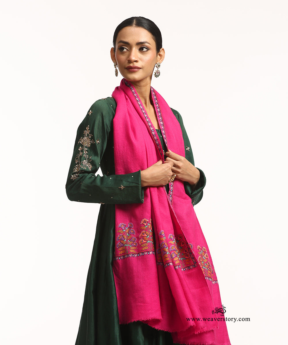 Fuschia Handwoven Pure Pashmina Shawl with Floral Bunches on the Pallu