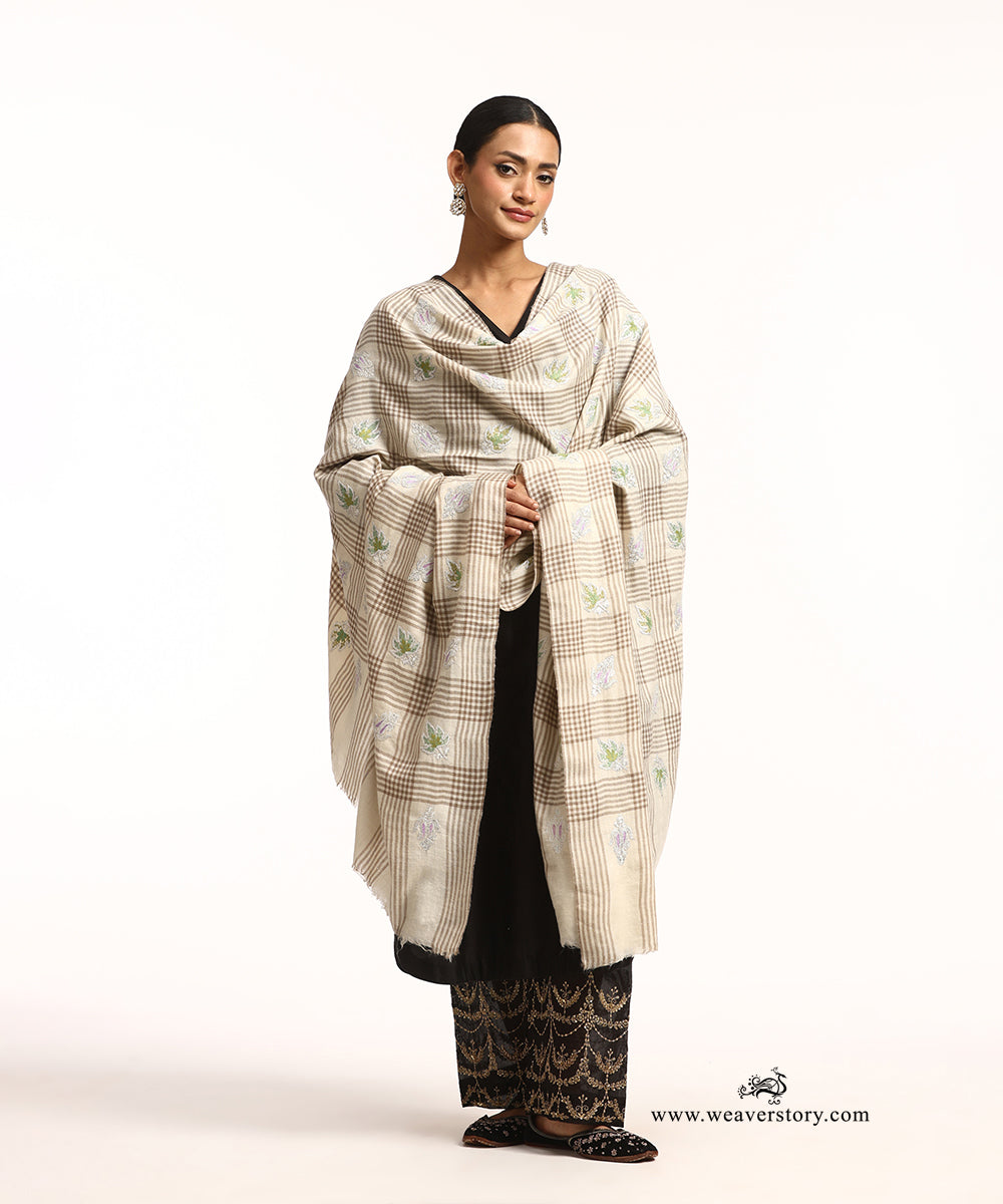 Offwhite Handwoven Pure Pashmina Shawl With Stripes And Tilla Booti