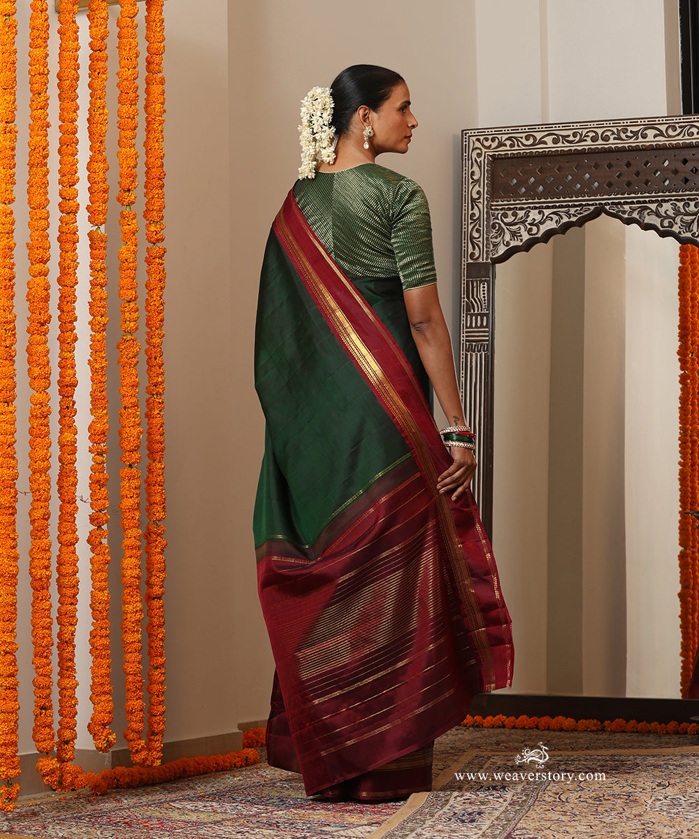 Bottle Green Handloom Plain Pure Silk Kanjivaram Saree With Wine Border