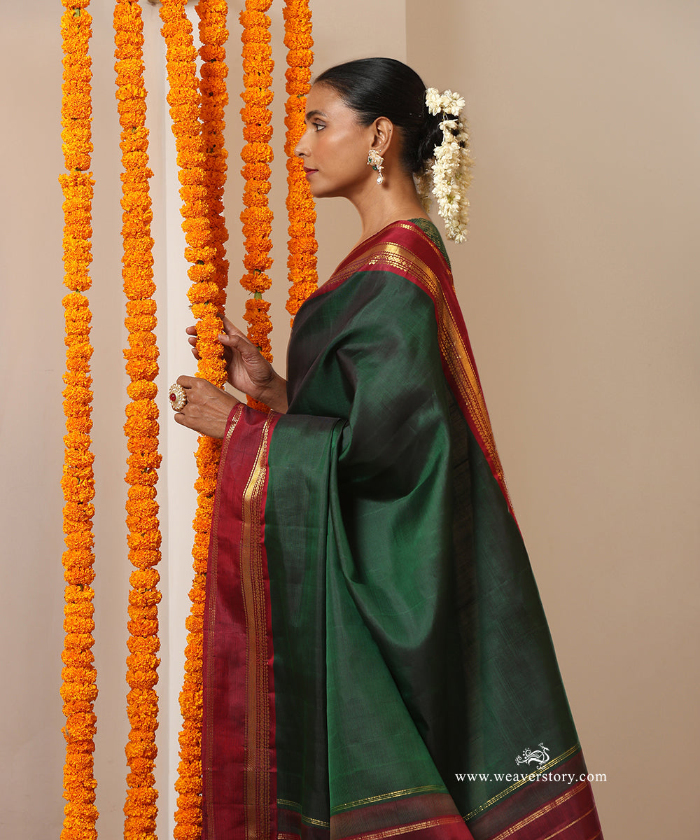 Bottle Green Handloom Plain Pure Silk Kanjivaram Saree With Wine Border