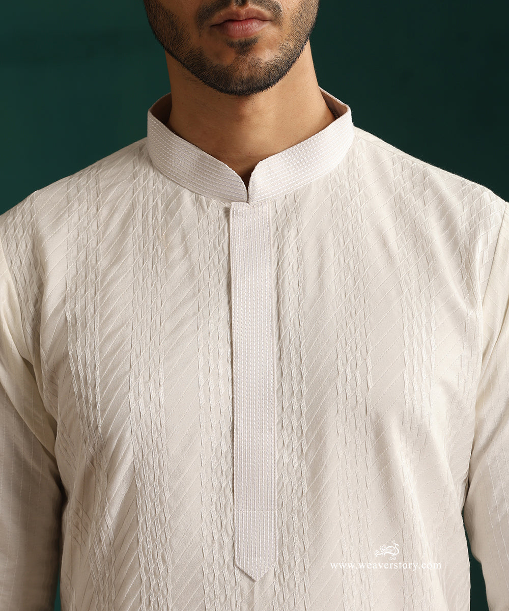 White Handloom Cotton Silk Kurta With Pintuck Detailing With Pant