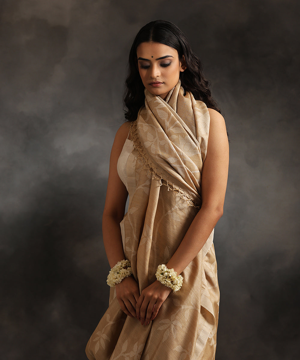 Beige Handloom Pure Tussar Dhakai Jamdani Saree With Offwhite Floral Bel Border
