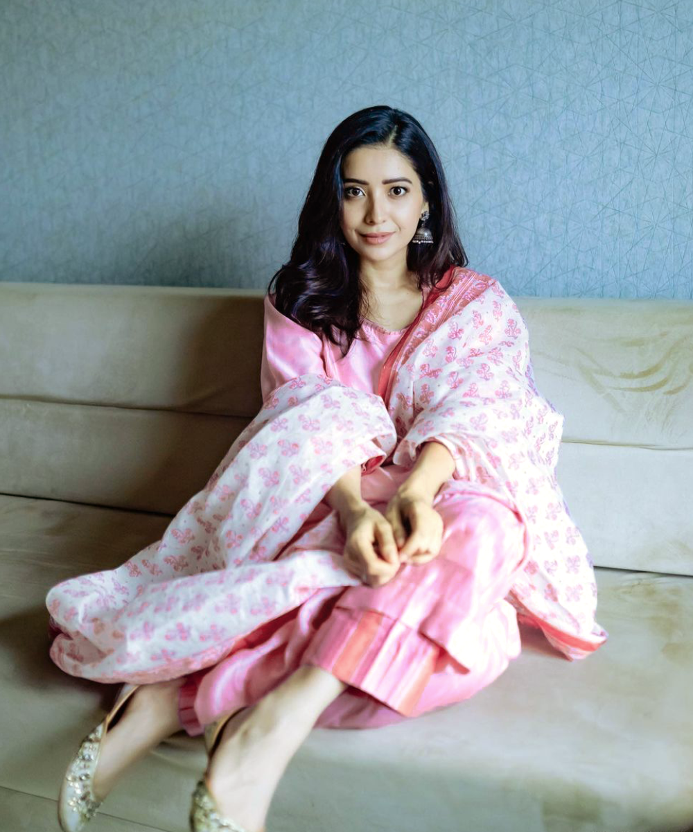 Asha Negi In Pink Handloom Chanderi Kurta Set
