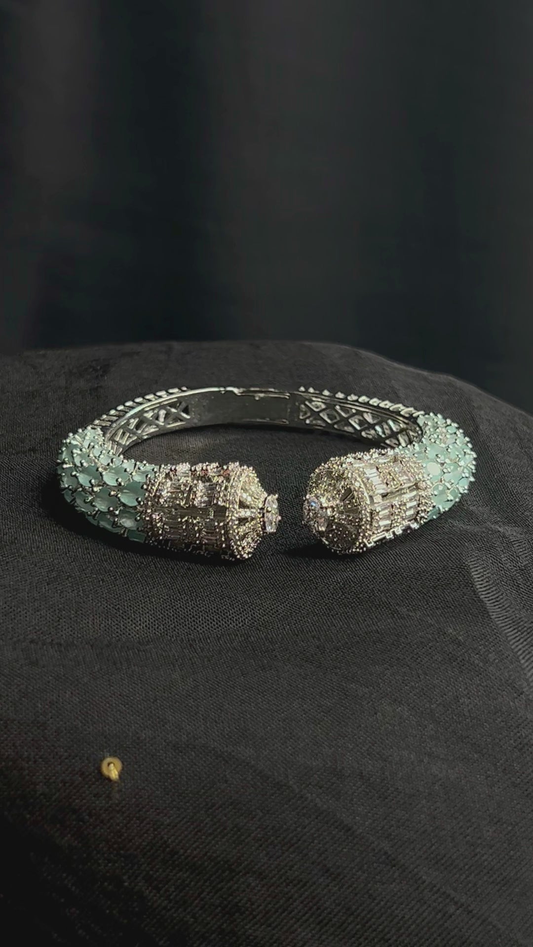 Sanjana_Handcrafted_Bangle_With_Semi_Precious_Stones_WeaverStory_04