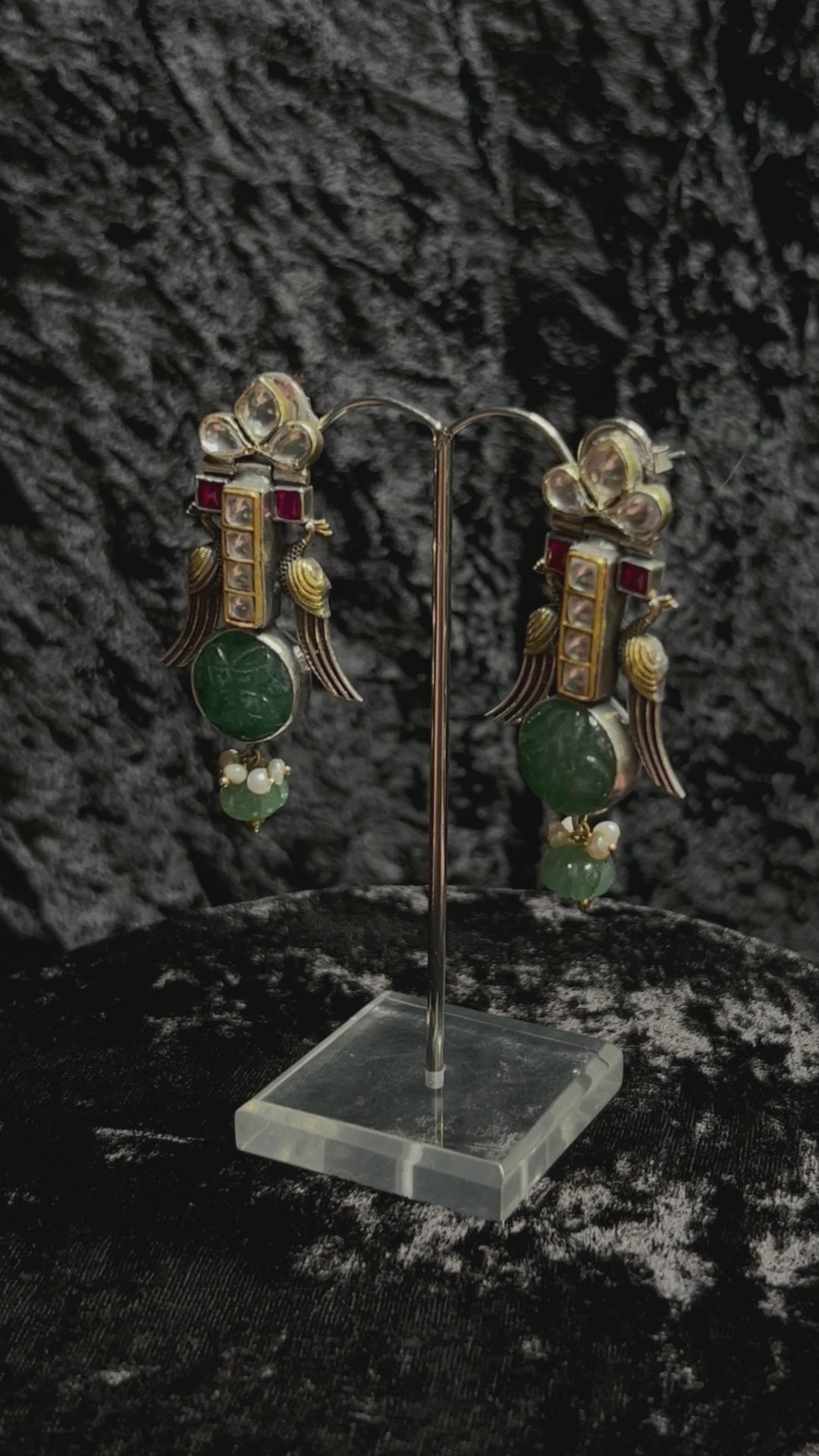 Renee_Handcrafted_Oxidised_Pure_Silver_Kundan_Earrings_With_Peacock_Motifs_WeaverStory_04