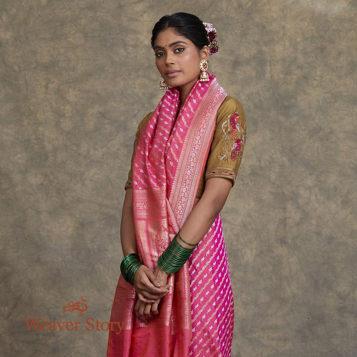 Handwoven_Pink_Ektara_Aada_Jangla_Saree_with_Konia_WeaverStory_01
