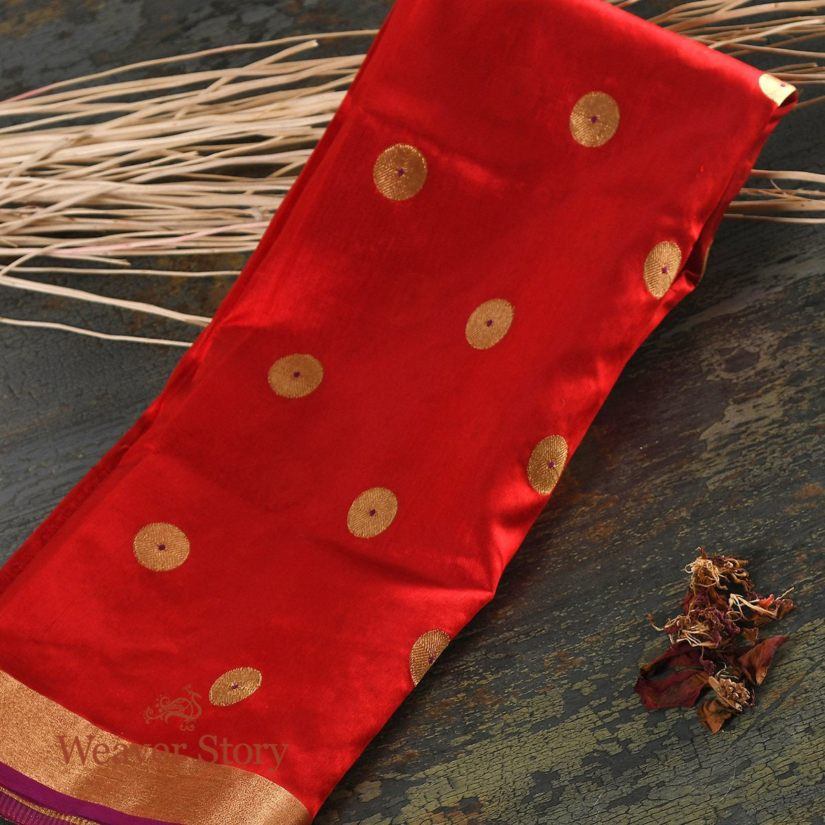 Handloom_Red_Chanderi_Silk_Dupatta_,with_Asharfi_Boota_WeaverStory_01