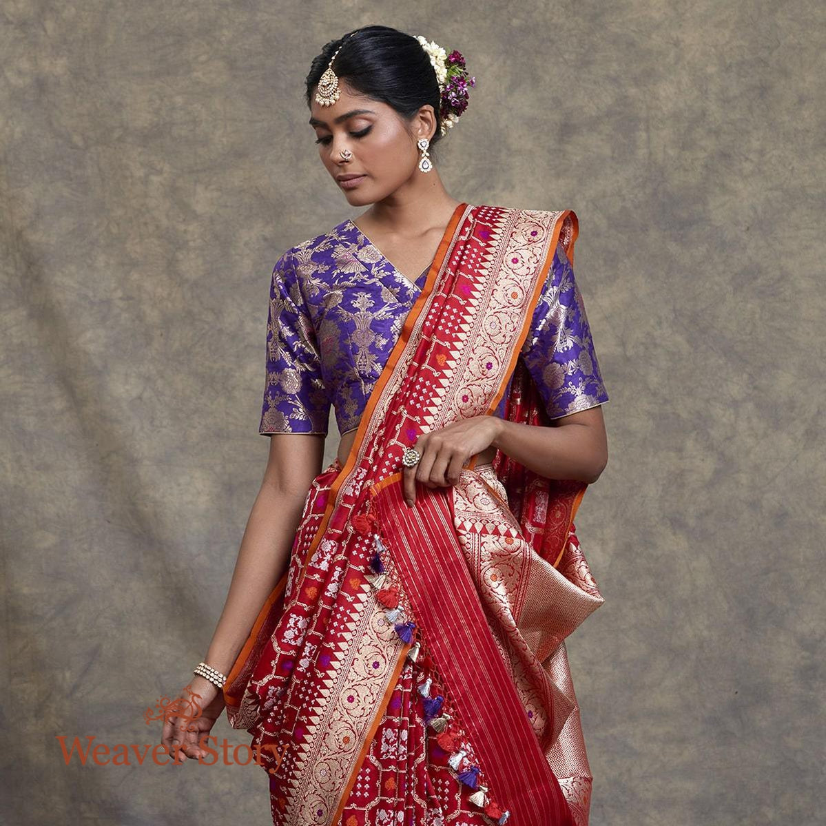 Handwoven_Red_Meenakari_Jangla_Saree_-_Master_Weaver_WeaverStory_01