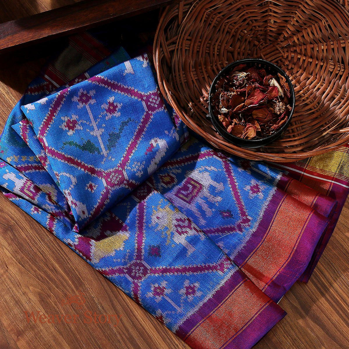 Handloom_Blue_Patola_Dupatta_with_Red_Zari_Border_WeaverStory_01