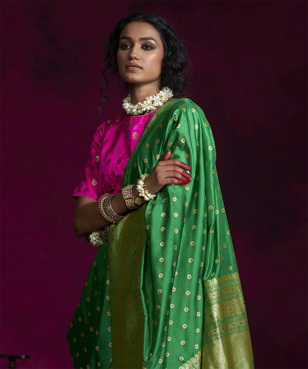 Handloom_Green_Katan_Silk_Banarasi_Guldaudi_Booti_Saree_WeaverStory_02