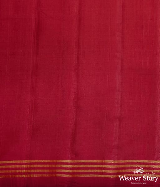 Pure_silk_Gujarat_Patola_saree_in_green_and_red_combination_WeaverStory_05