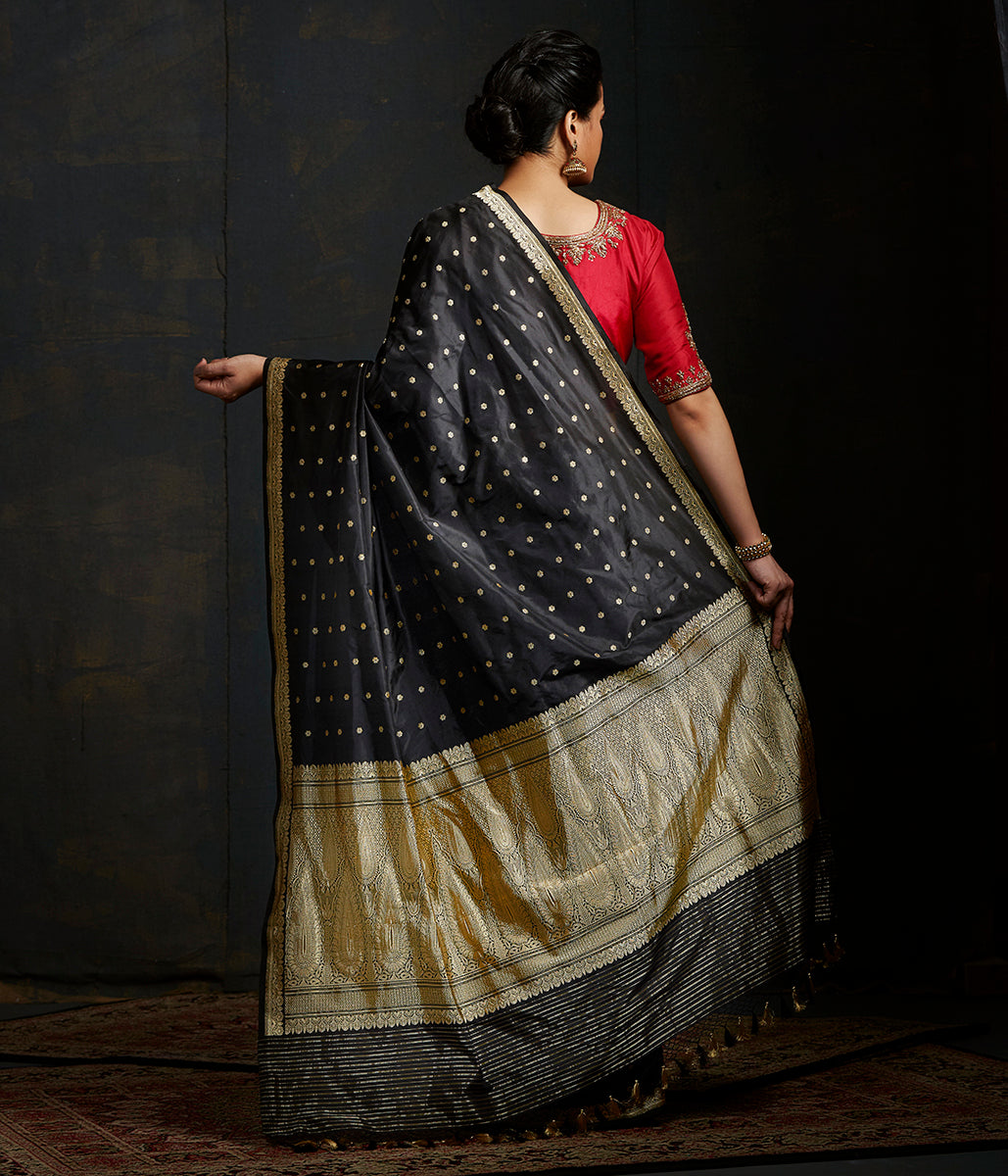 Black_Katan_Silk_Saree_with_Small_Floral_Motifs_and_a_Delicate_Kadhwa_Border_WeaverStory_03