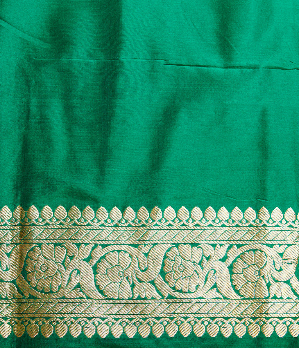 Green_Kadhwa_banarasi_saree_with_konia_pallu_WeaverStory_05