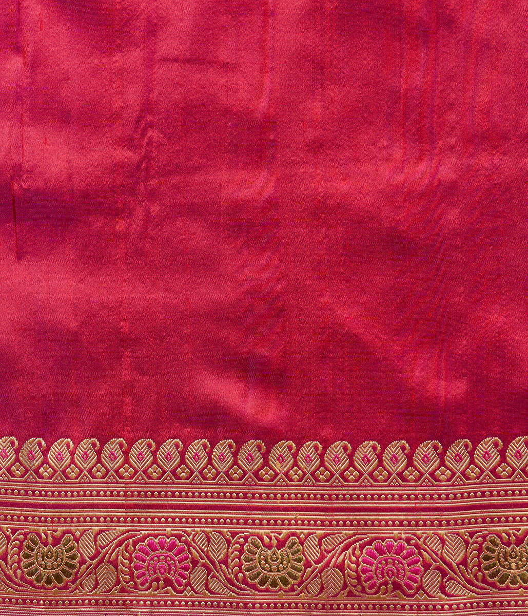Banaras_Baluchari_saree_in_dual_tone_of_Red_and_Purple_WeaverStory_05