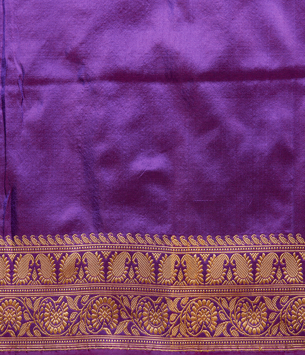 Banaras_Baluchari_saree_in_purple_with_kalka_on_pallu_and_kairi_booti_on_pallu_WeaverStory_05