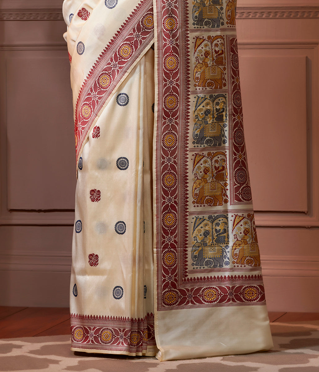 Banaras_Baluchari_saree_in_Offwhite_with_an_elaborate_elephant_pallu_WeaverStory_04