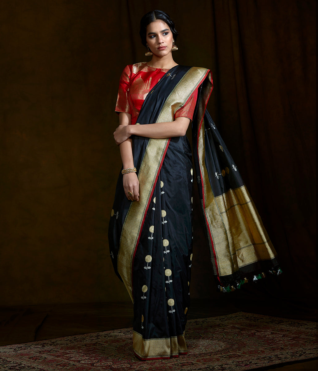 Black_Kadhwa_Katan_Silk_Saree_with_Floral_Motifs_and_Red_Selvedge_WeaverStory_02