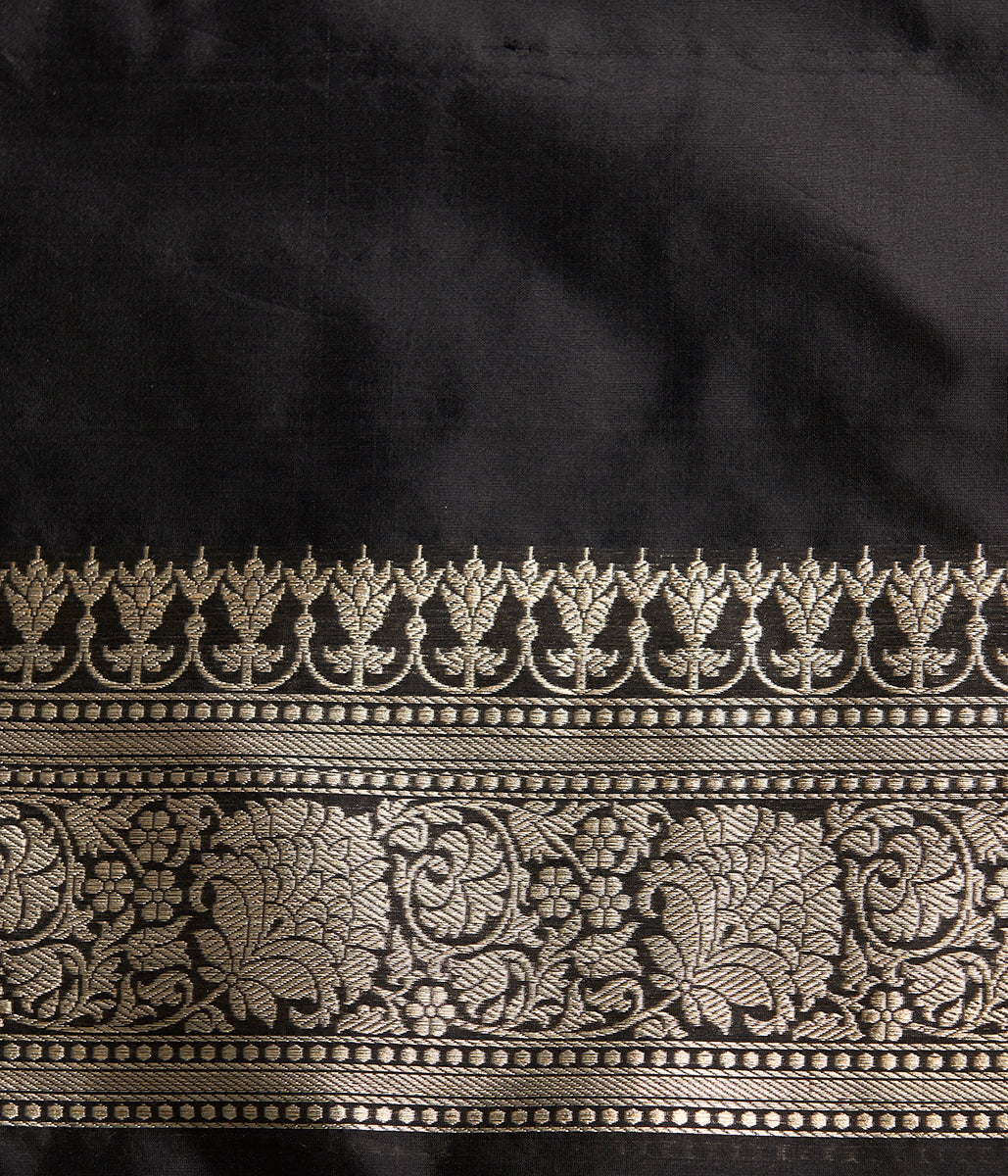 Taupe_banarasi_kora_silk_saree_with_black_border_and_pallu_and_red_selvedge_WeaverStory_05