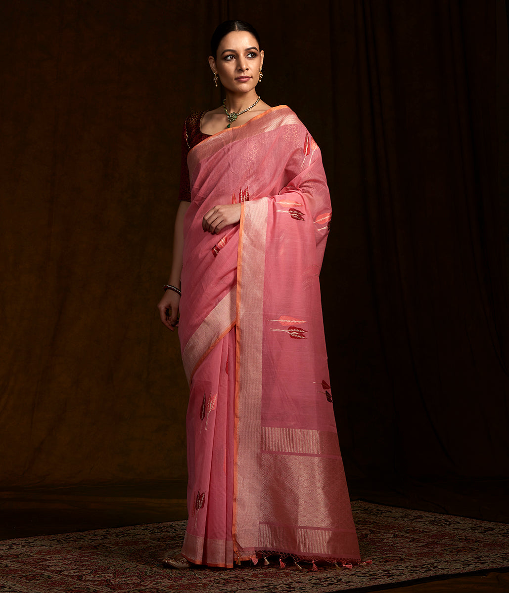 Handloom_Banarasi_Linen_Saree_with_Kadhwa_Booti_Woven_in_resham_WeaverStory_02