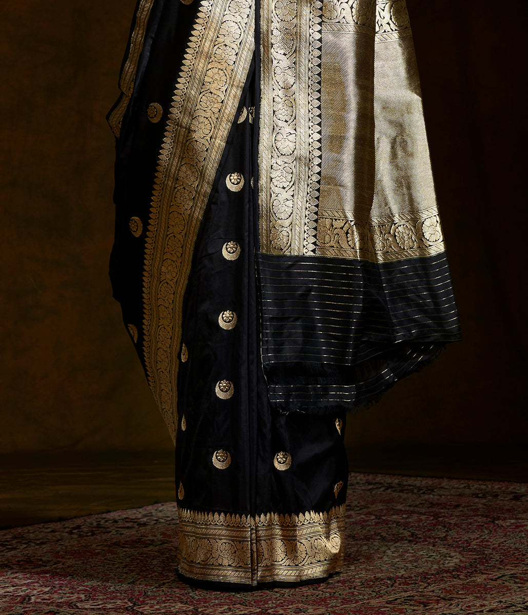 Black_Kadhwa_banarasi_saree_with_lion_motif_on_pallu_WeaverStory_04