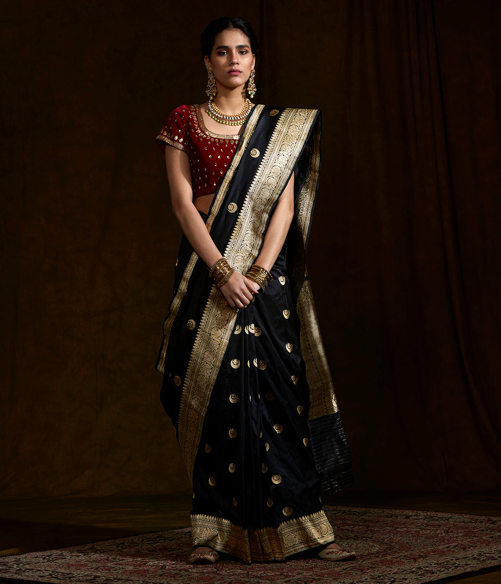 Black_Kadhwa_banarasi_saree_with_lion_motif_on_pallu_WeaverStory_02