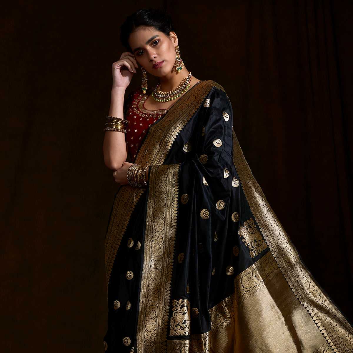 Black_Kadhwa_banarasi_saree_with_lion_motif_on_pallu_WeaverStory_01