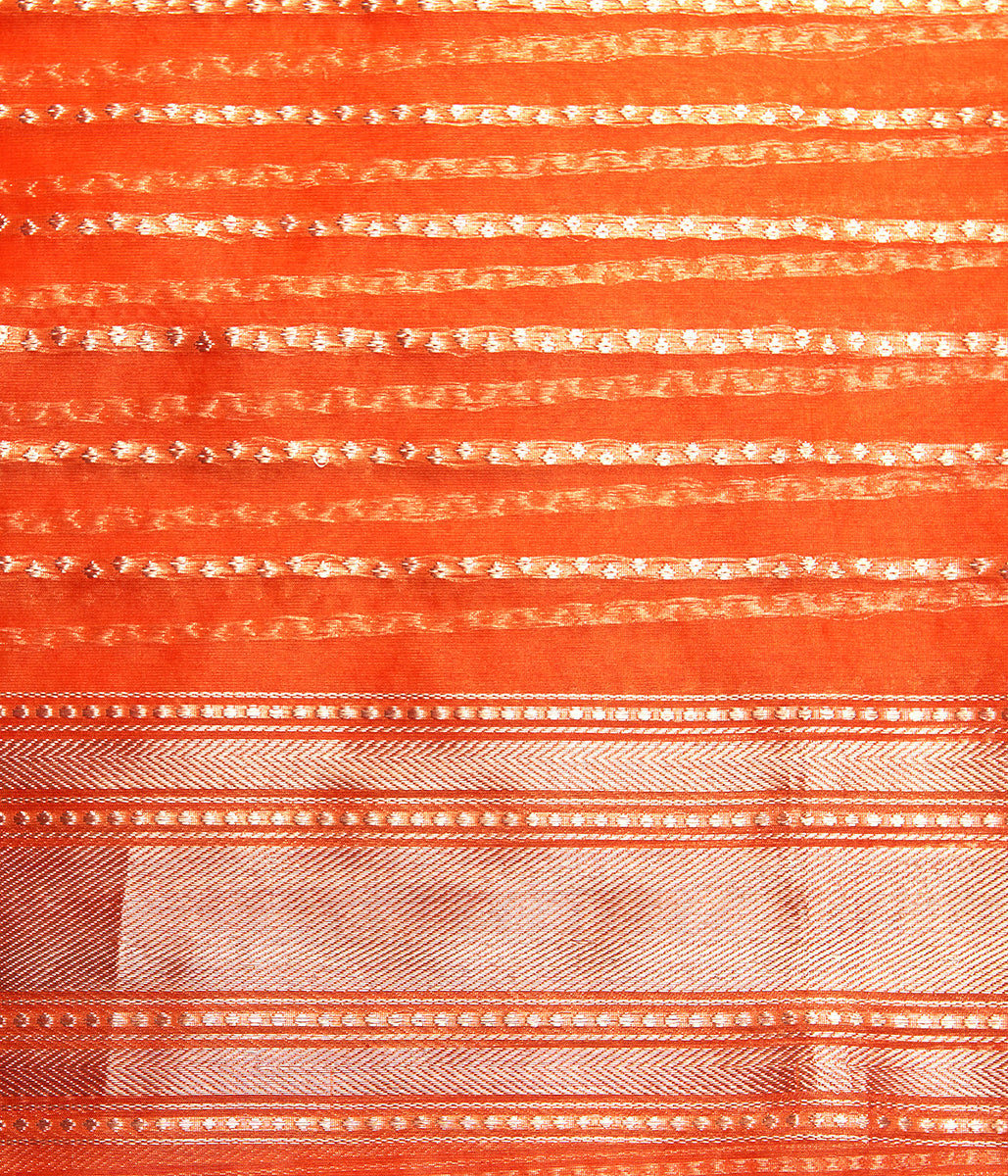 Rust_and_Red_Kora_Silk_Banarasi_with_Kadhwa_Booti_WeaverStory_05