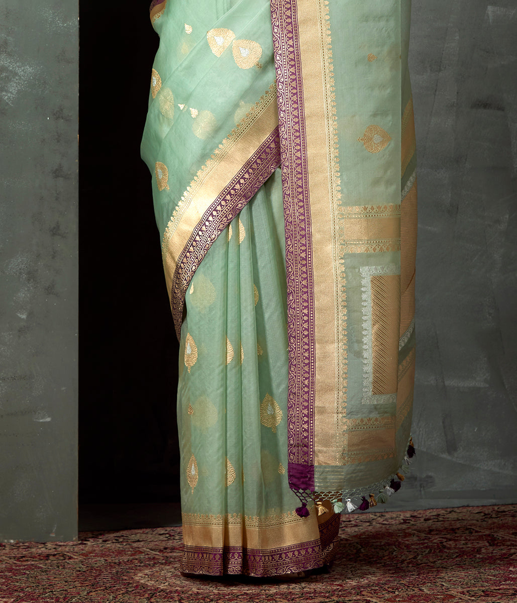 Handwoven_Light_Blue_Kora_Silk_Banarasi_with_kadhwa_Booti_WeaverStory_04
