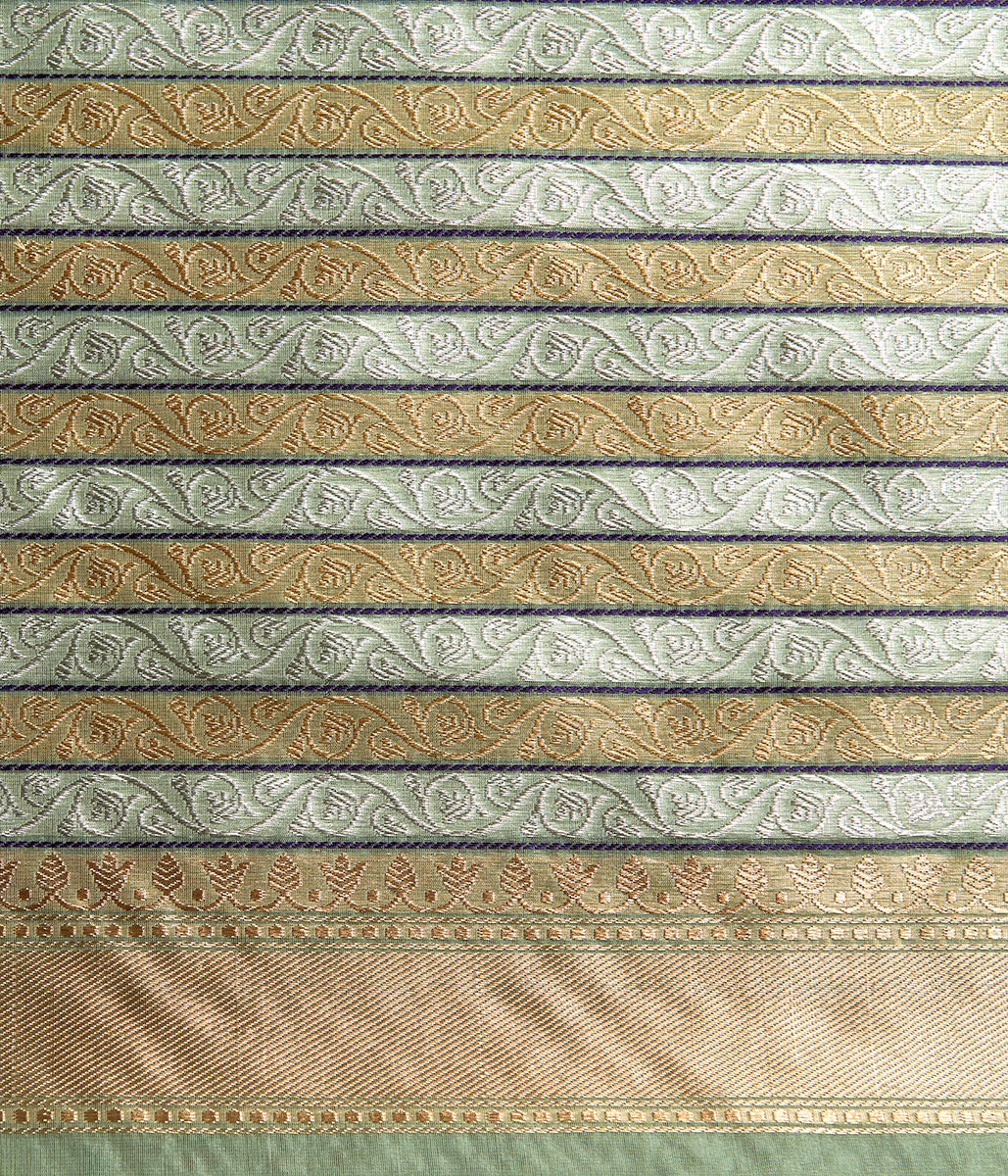 Handwoven_Light_Blue_Kora_Silk_Banarasi_with_kadhwa_Booti_WeaverStory_05