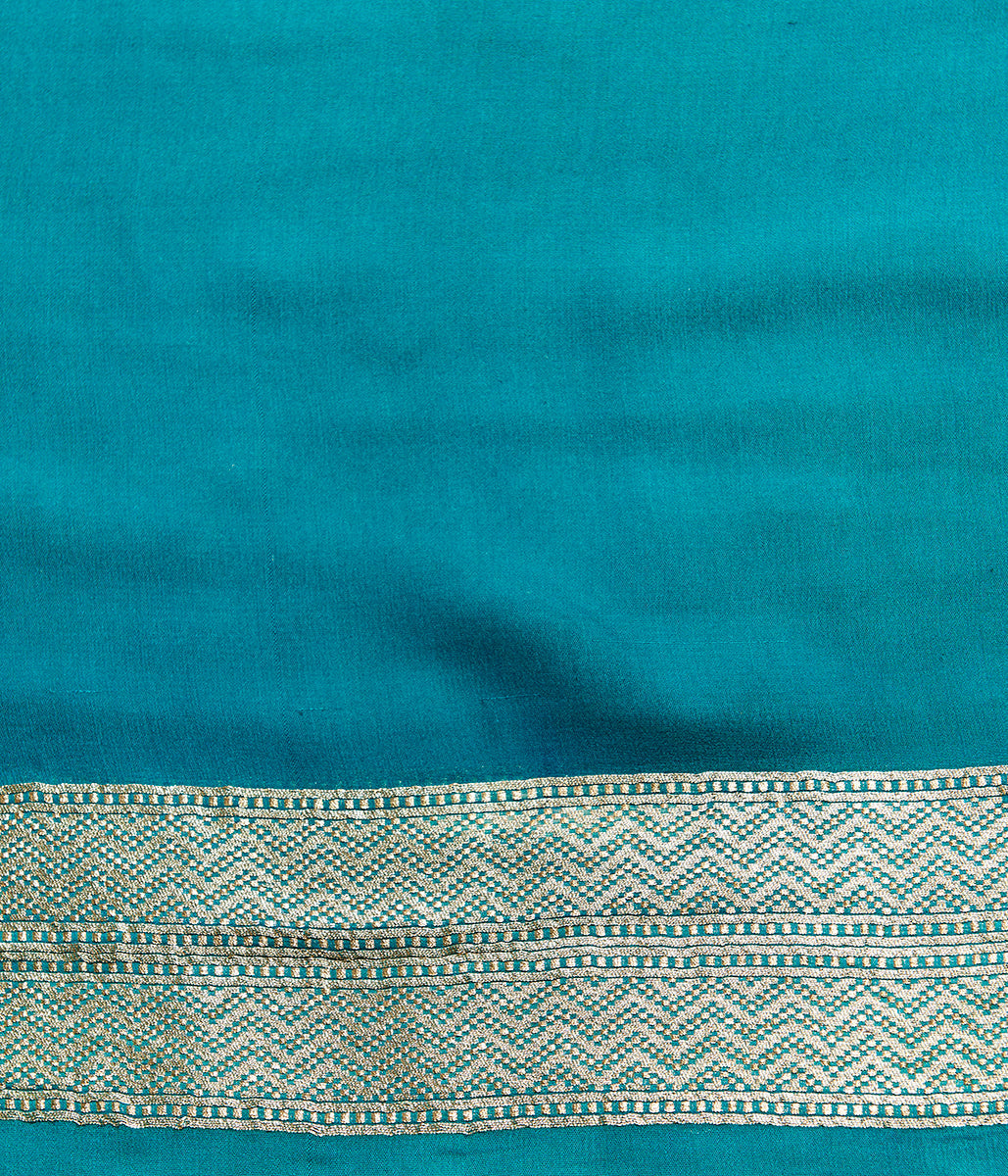 Handwoven_Blue_and_Gold_Hand_Brush_Dyed_Saree_WeaverStory_05
