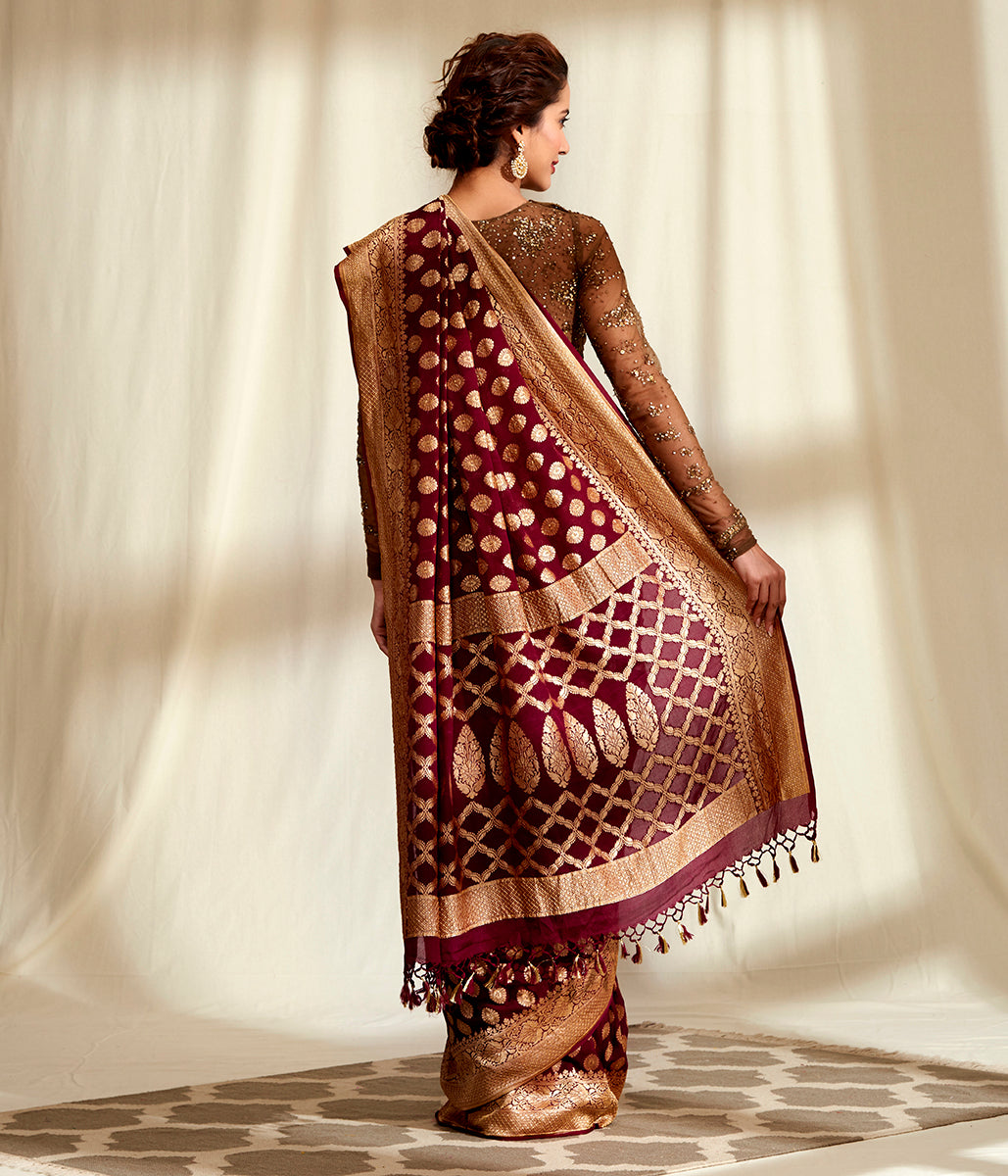 Handwoven_Banarasi_Georgette_Saree_in_Dark_Mahroon_WeaverStory_03