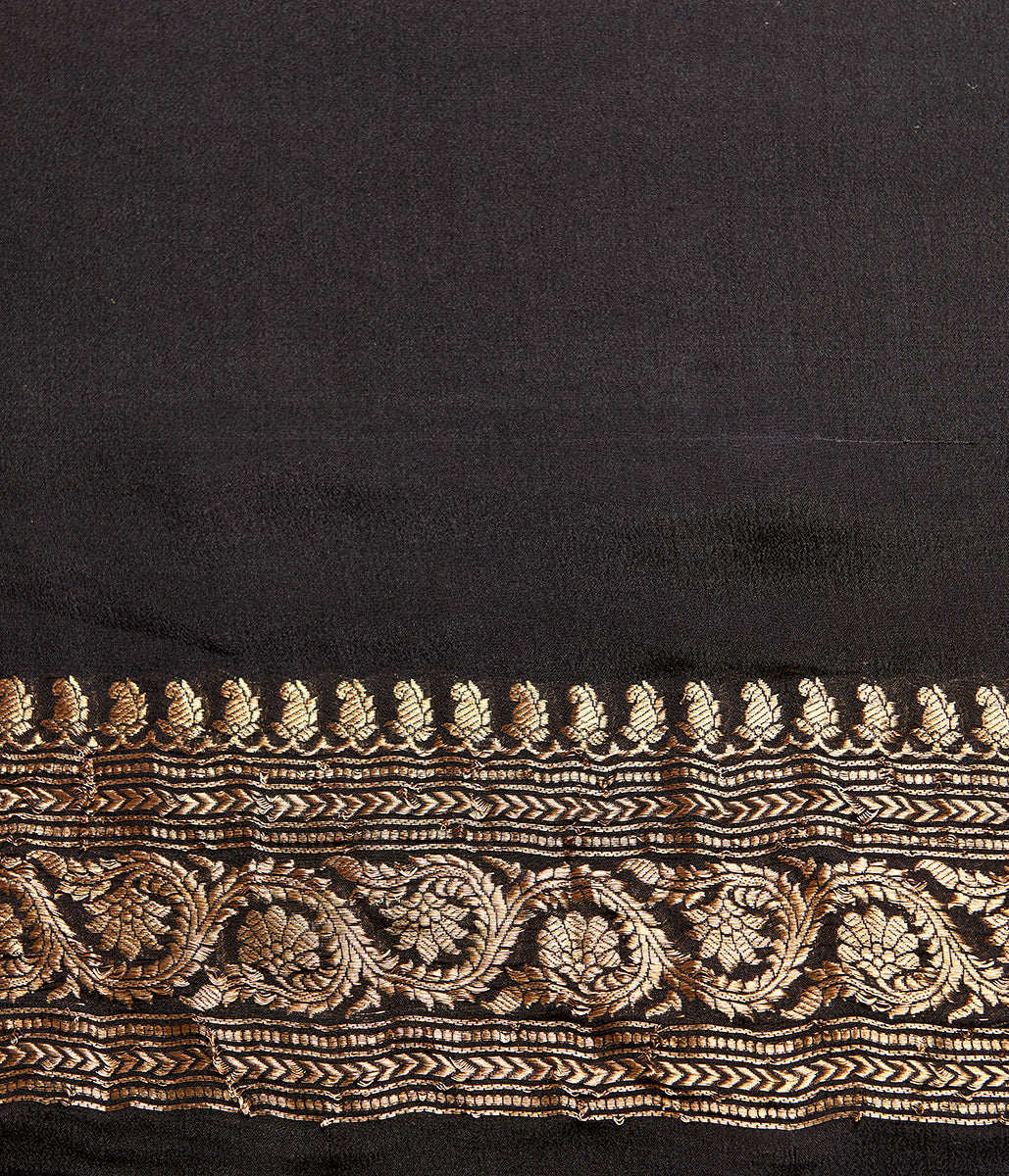 Black_Pure_Georgette_Banarasi_Saree_with_Gold_and_Silver_Zari_Booti_WeaverStory_05
