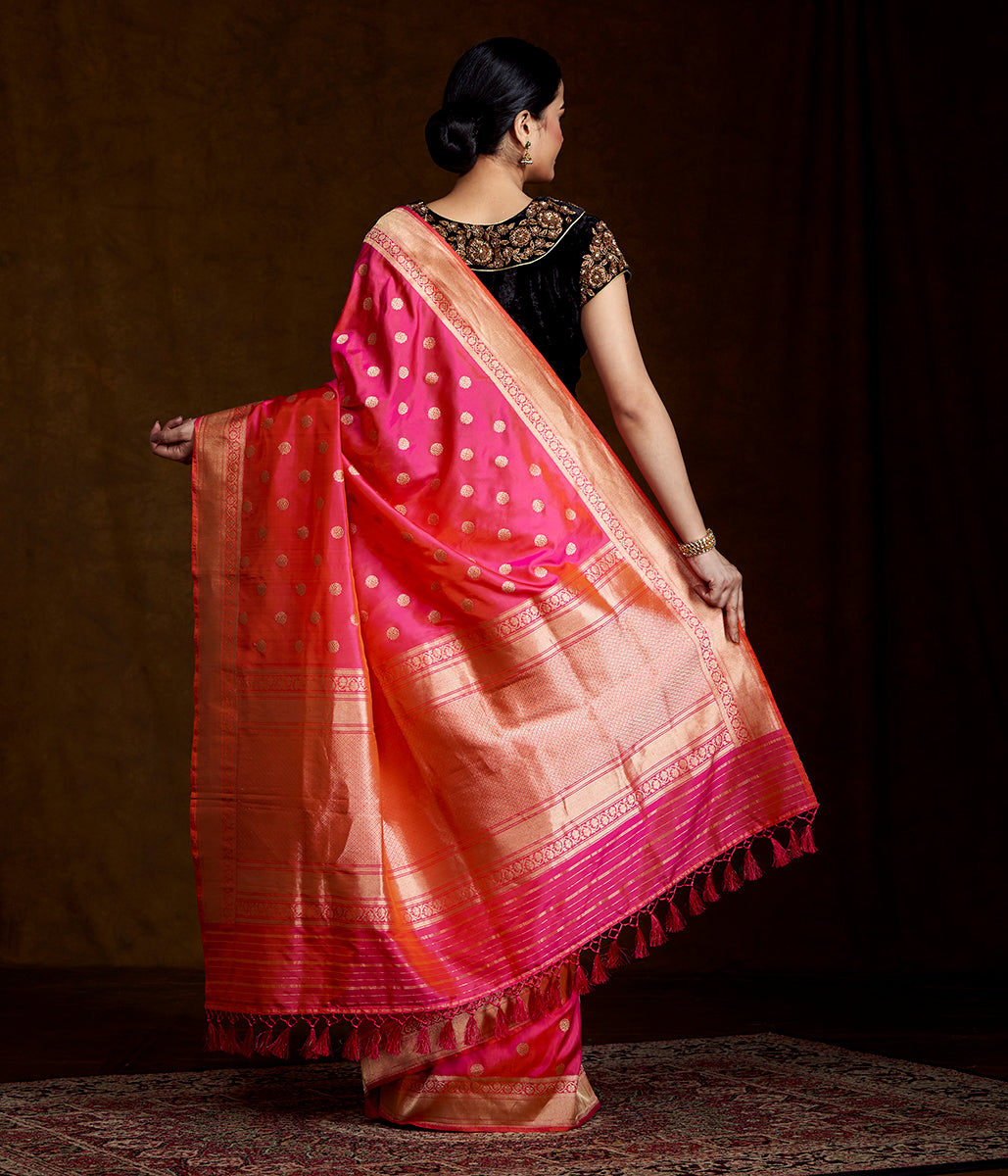 Pink_and_Orange_Dual_Tone_Handloom_Katan_Silk_Saree_with_Asharfi_Booti_WeaverStory_03