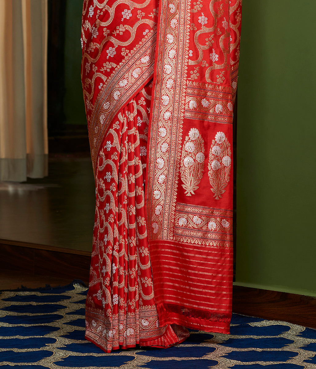 Handwoven_Bridal_Banarasi_Jangla_Woven_with_Real_Zari_WeaverStory_04