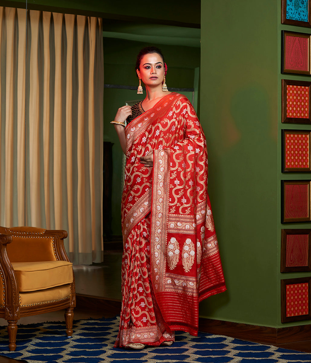 Handwoven_Bridal_Banarasi_Jangla_Woven_with_Real_Zari_WeaverStory_02