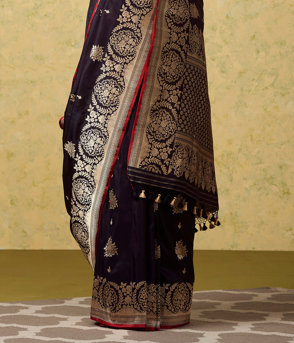 Black_Kadhwa_Booti_Banarasi_Saree_with_Open_Floral_Border_WeaverStory_04