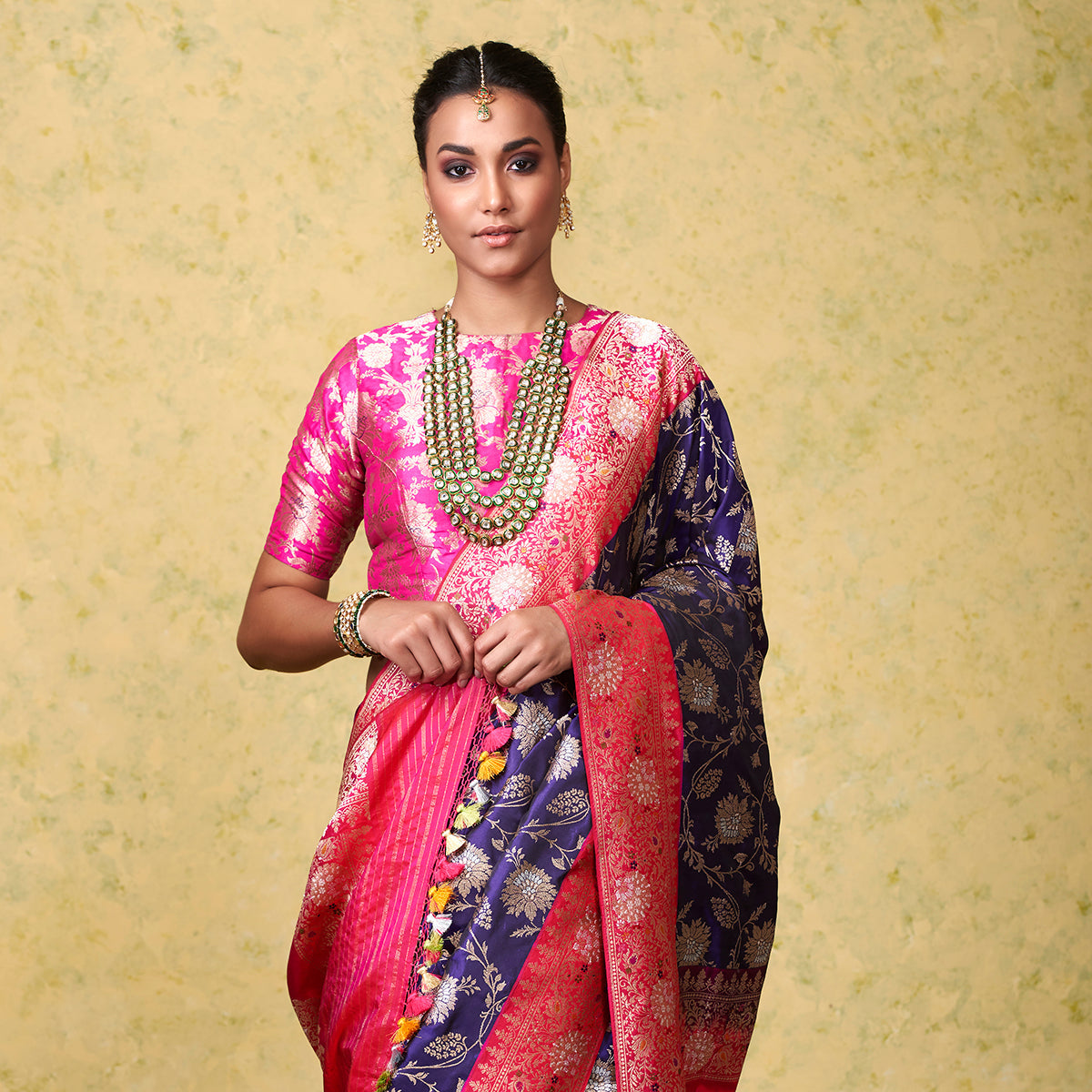 Handwoven_Royal_Blue_Banarasi_Jangla_with_Bright_Pink_Border_and_Pallu_WeaverStory_01