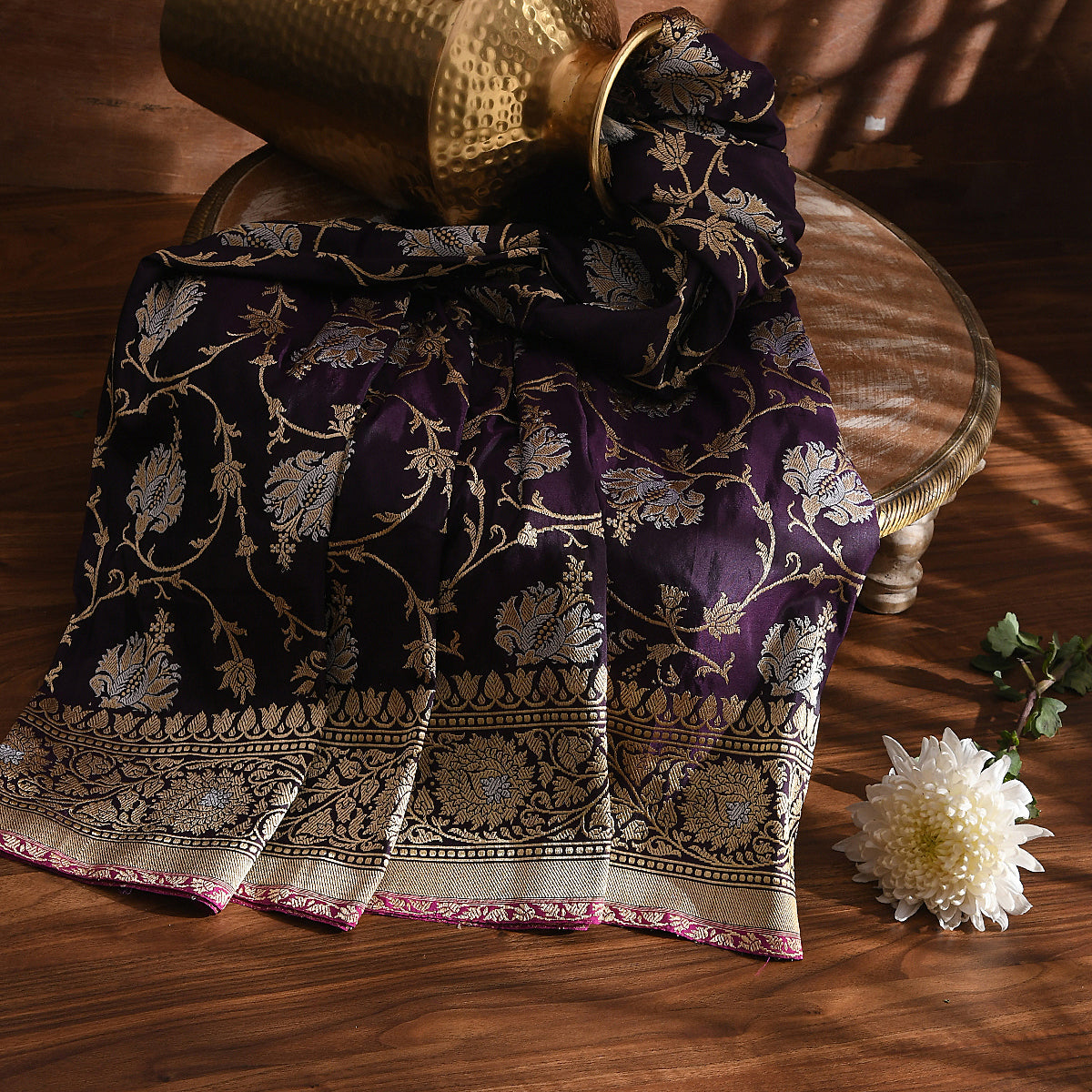 Handloom_Wine_Kadhwa_Jangla_Dupatta_WeaverStory_01